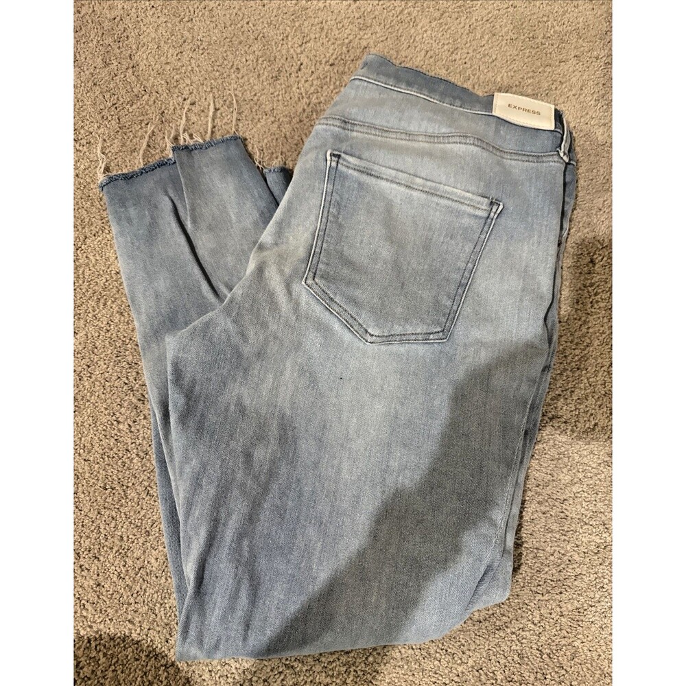Express Light Wash Skinny Mid-Rise Jeans With Raw Hem and Distressing Size 16